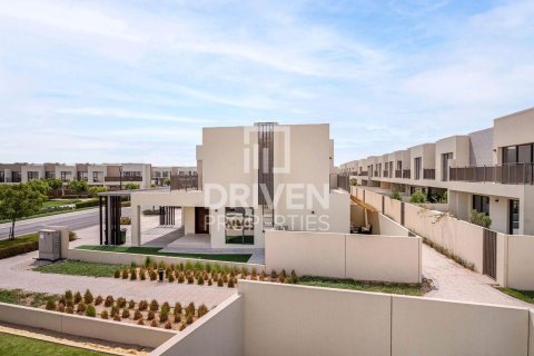 Таунхаус с 4 спальнями в EMAAR South, ОАЭ №192778 21