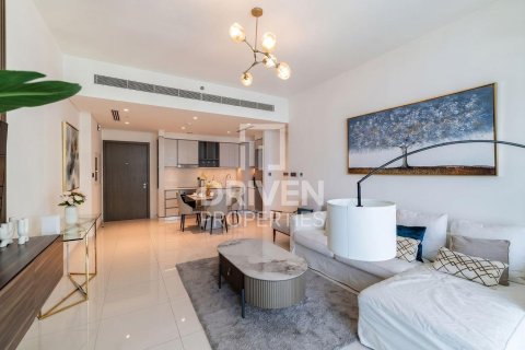 Квартира с 1 спальней в EMAAR Beachfront, ОАЭ №192772 4