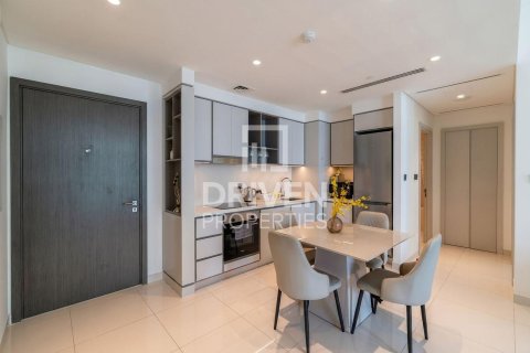 Квартира с 1 спальней в EMAAR Beachfront, ОАЭ №192772 3