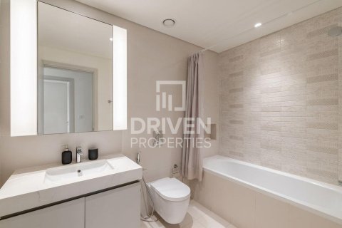 Квартира с 1 спальней в EMAAR Beachfront, ОАЭ №192772 14