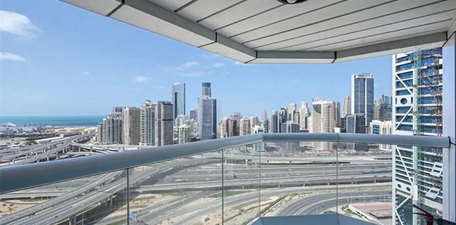 Appartement de 2 chambres à Dubai, UAE No. 103922