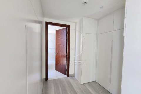 Villa de 4 dormitorios en Abu Dhabi, UAE No. 91468 11