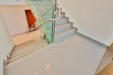 Villa de 4 dormitorios en Abu Dhabi, UAE No. 91468 16