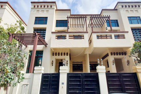 Villa de 5 chambres à Al Maqtaa, UAE No. 91469 2