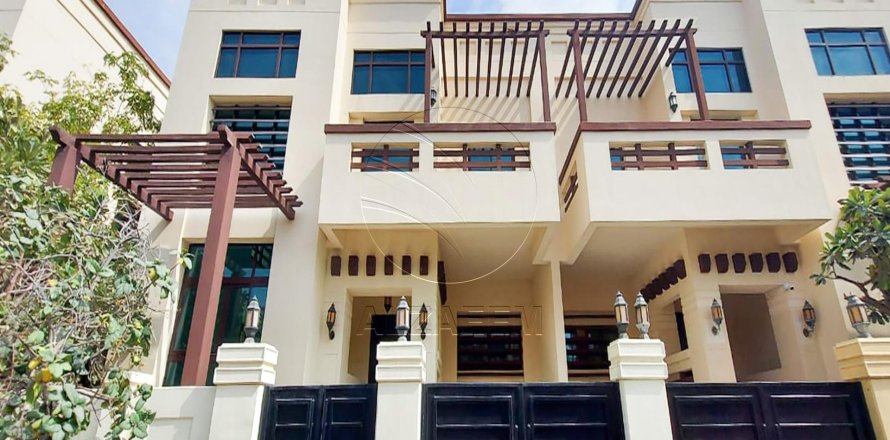 Villa de 5 chambres à Al Maqtaa, UAE No. 91469