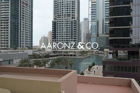 Квартира с 2 спальнями в Icon Tower 2, ОАЭ №135302 11