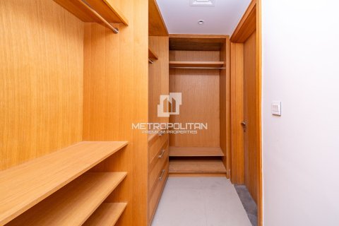 Квартира с 3 спальнями №129498 24