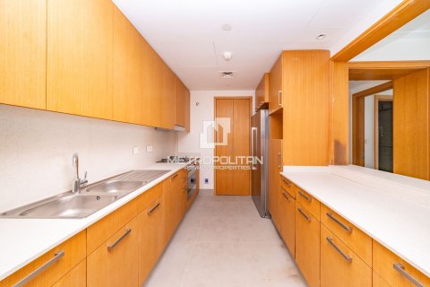 Квартира с 3 спальнями №129498 4