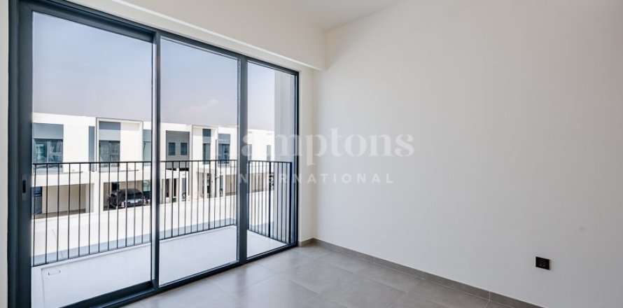 Villa de 4 dormitorios No. 119863