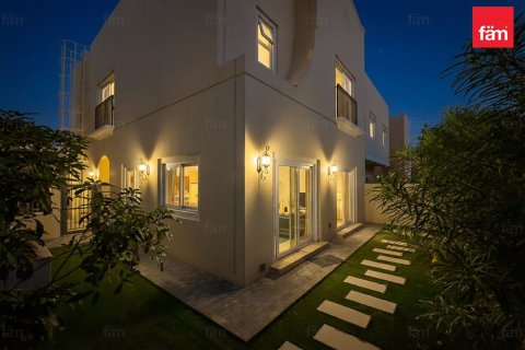 4 bedrooms Townhouse in Dubai, UAE No. 142713