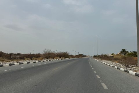 Land de 1858m² à Seih Al Uraibi, UAE No. 172131 4
