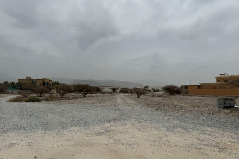 Land de 1858m² à Seih Al Uraibi, UAE No. 172131
