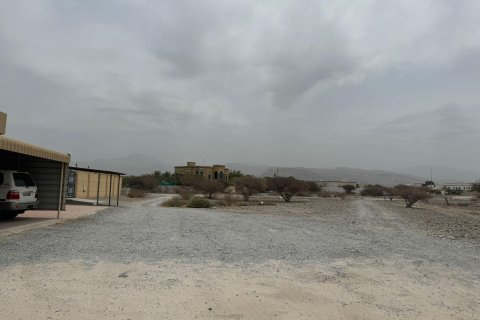 Land de 1858m² à Seih Al Uraibi, UAE No. 172131 6