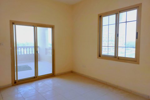 2 bedrooms Apartment in Yasmin Village, UAE No. 172130 4