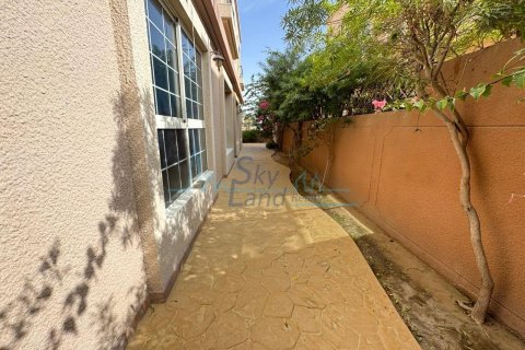 4 غرف نوم فيلا  رقم 125625 27