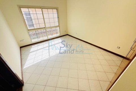 4 غرف نوم فيلا  رقم 125625 23