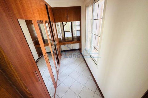 4 غرف نوم فيلا  رقم 125625 16