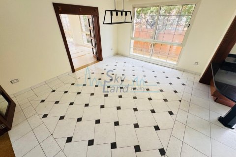 4 غرف نوم فيلا  رقم 125625 33