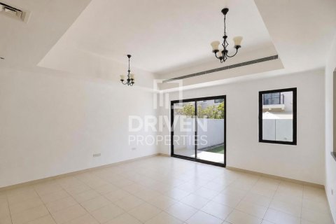 Villa de 3 chambres à Mira, UAE No. 210061
