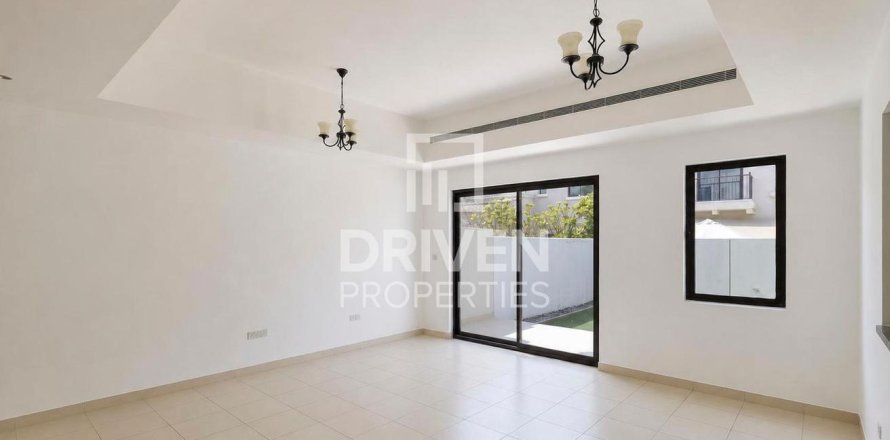 Villa de 3 chambres à Mira, UAE No. 210061