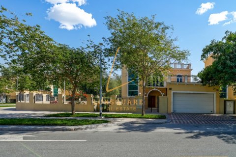 Villa de 4 chambres à Jumeirah Park, UAE No. 208394 15