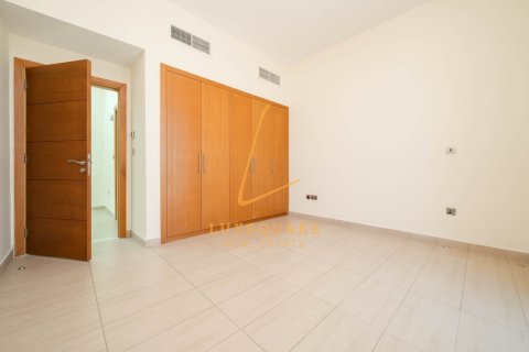Villa de 4 chambres à Jumeirah Park, UAE No. 208394 30