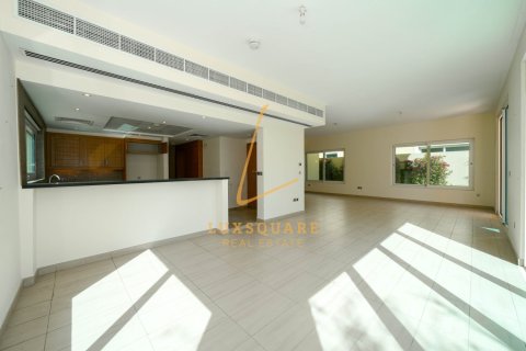 Villa de 4 chambres à Jumeirah Park, UAE No. 208394 4