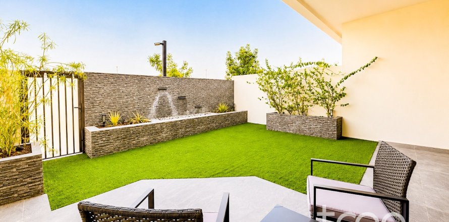 Villa de 3 chambres à EMAAR South, UAE No. 206239