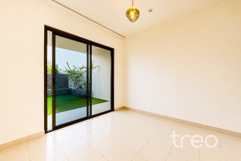 Villa de 3 chambres à EMAAR South, UAE No. 206239 4