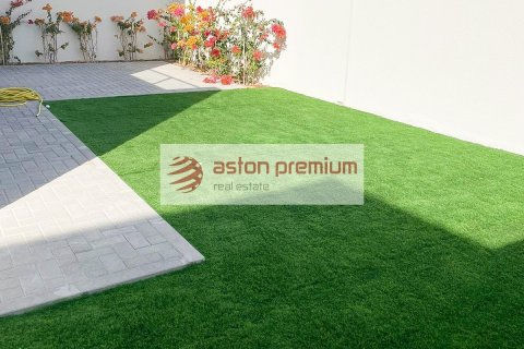 4 bedrooms Townhouse  No. 132560 6