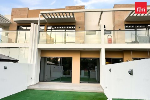 4 bedrooms Townhouse in Dubai, UAE No. 143423