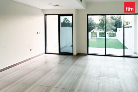 4 bedrooms Townhouse in Dubai, UAE No. 143423 4
