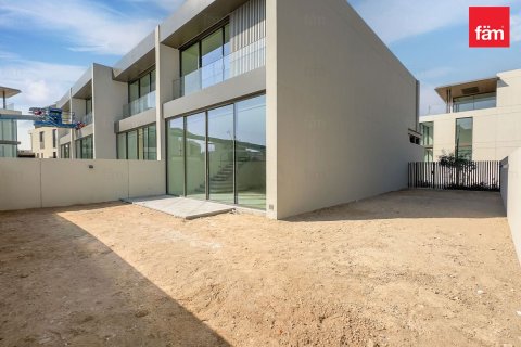 3 bedrooms Townhouse in Dubai, UAE No. 143421