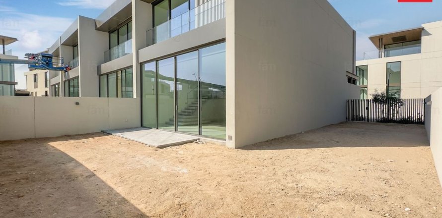 3 bedrooms Townhouse in Dubai, UAE No. 143421