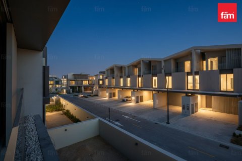 3 bedrooms Townhouse in Dubai, UAE No. 143421 5