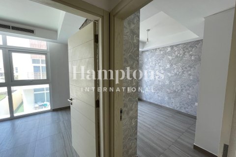 3 bedrooms Townhouse in Dubai, UAE No. 144948 10