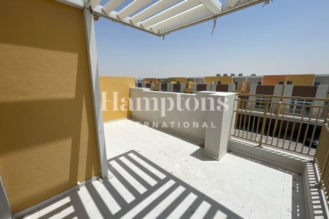 3 bedrooms Townhouse in Dubai, UAE No. 144948 16