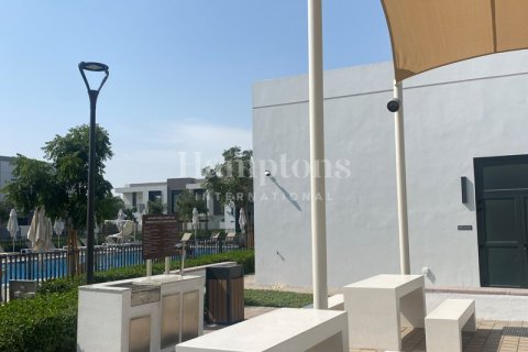 3 bedrooms Townhouse in Dubai South (Dubai World Central), UAE No. 144949