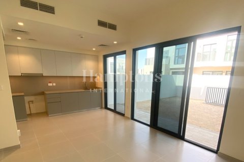 3 bedrooms Townhouse in Dubai South (Dubai World Central), UAE No. 144949 8