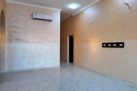 4 bedrooms Villa in Al Riffa, UAE No. 183992 10