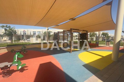 Вилла с 3 спальнями в EMAAR South, ОАЭ №155566 4