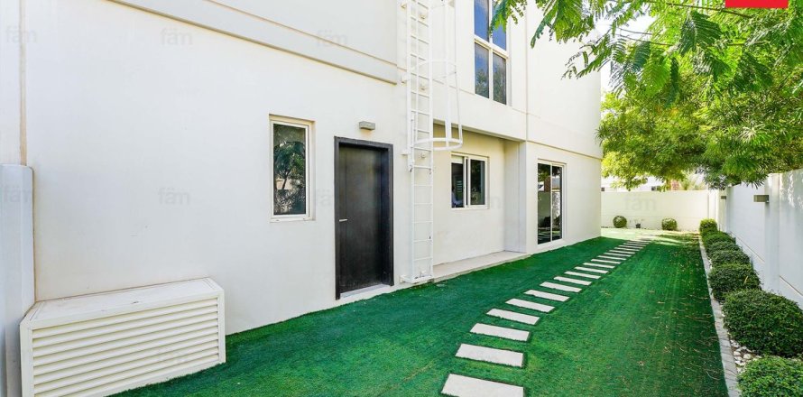 Townhouse de 3 chambres à Dubai, UAE No. 144487