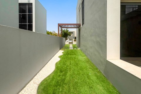 4 bedrooms Villa in Dubai Hills Estate, UAE No. 199769 4