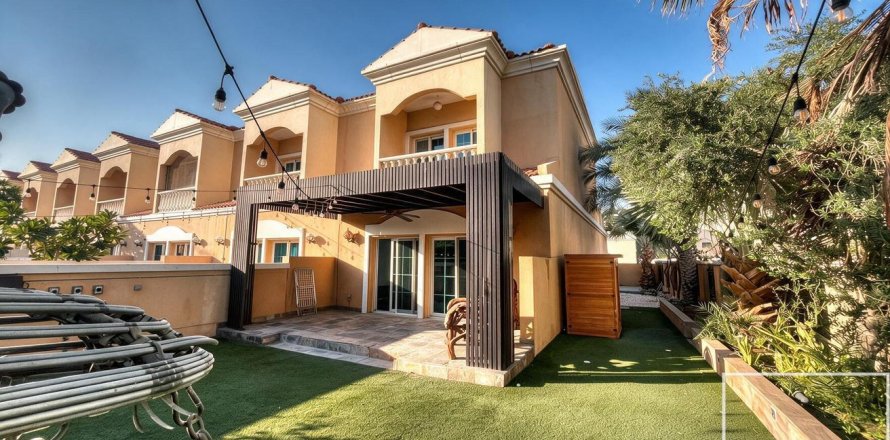 2 غرف نوم تاون هاوس في Jumeirah Village Triangle, الإمارات العربية المتحدة رقم 206017