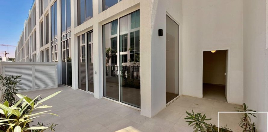 Villa de 4 dormitorios en Al Barari, UAE No. 193904