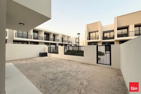 4 غرف نوم تاون هاوس  رقم 123298 8