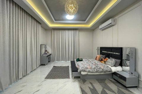 6 bedrooms Villa in Ras Al Khaimah, UAE No. 183719 5