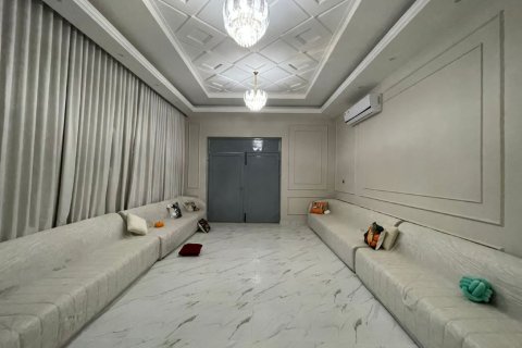6 bedrooms Villa in Ras Al Khaimah, UAE No. 183719 13