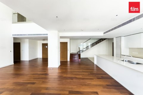 Квартира с 4 спальнями в Аль-Васл, ОАЭ №141658 6