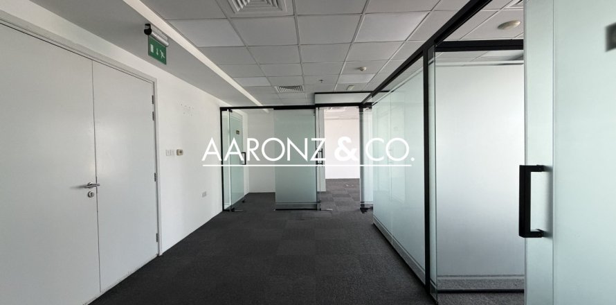 76مربع، مكتب في Sheikh Zayed Road, الإمارات العربية المتحدة رقم 152551